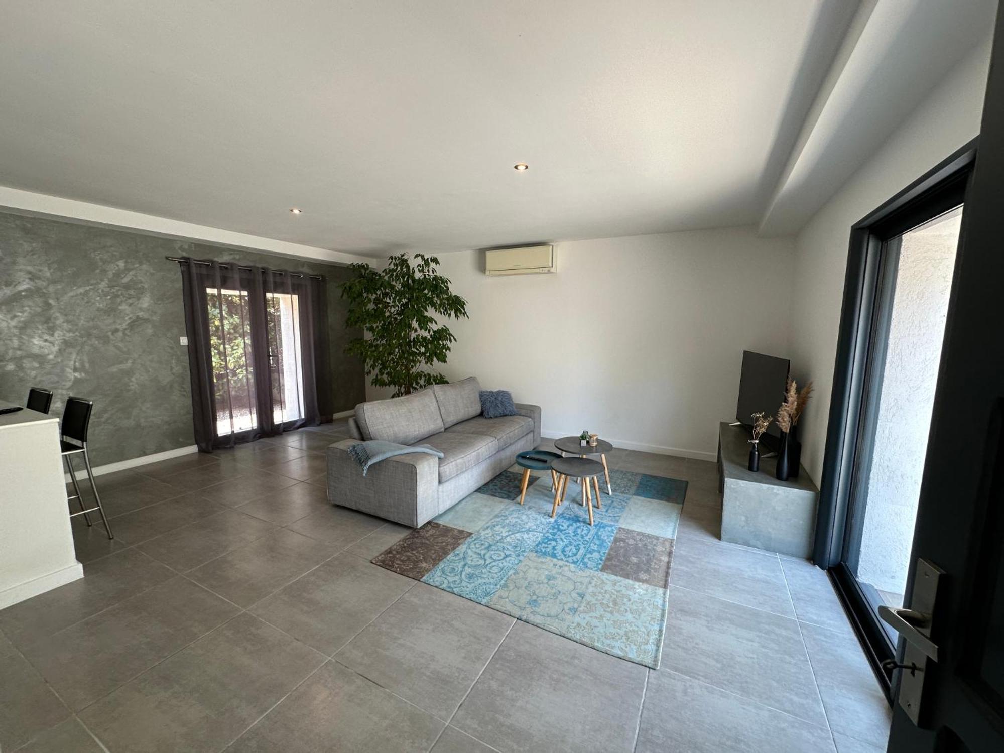 Maison Contemporaine Avec Piscine Privee Chauffee, Entre Plages Et Provence, Borne 11 Kw อิสทร์ ภายนอก รูปภาพ