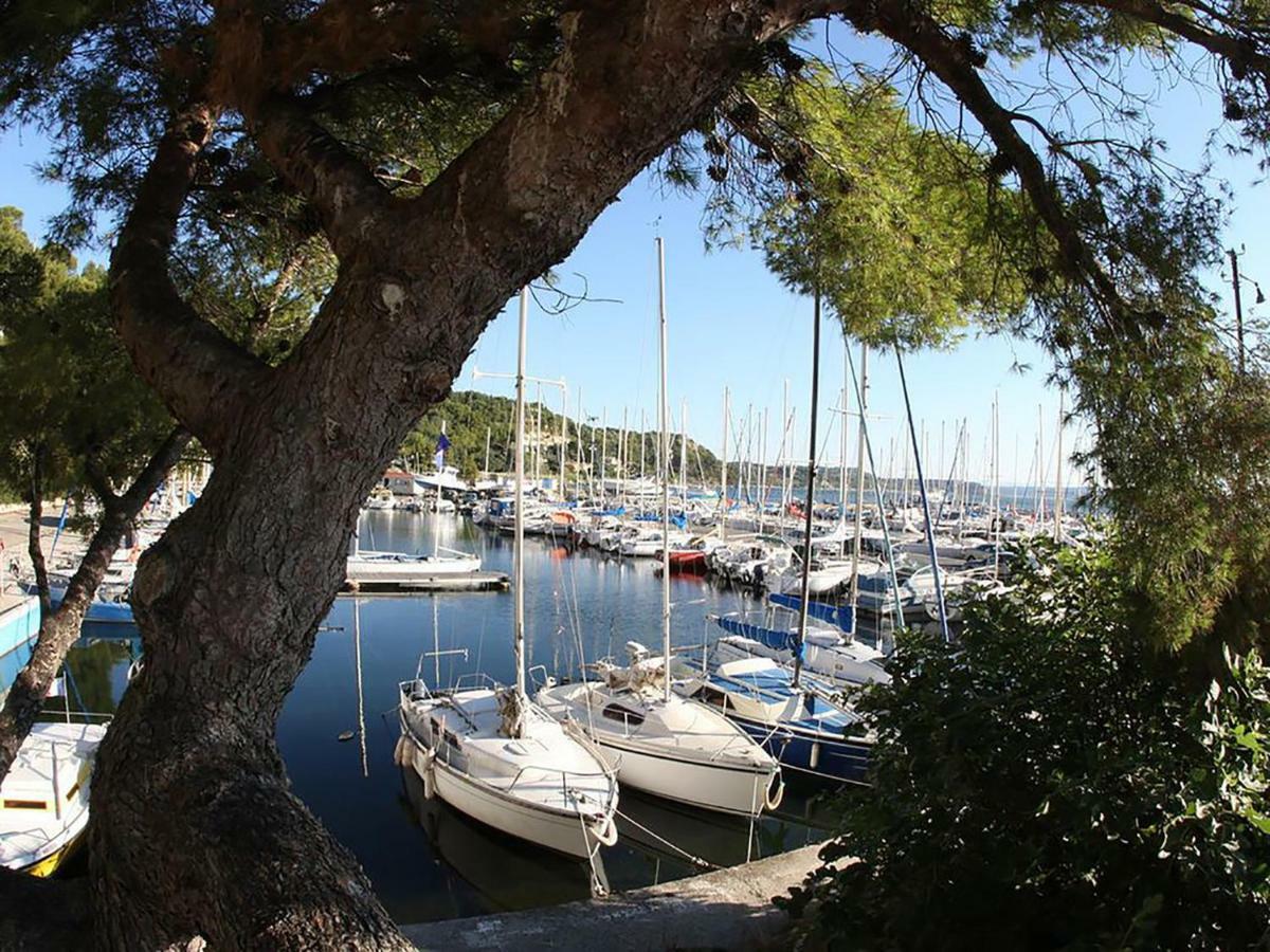 Maison Contemporaine Avec Piscine Privee Chauffee, Entre Plages Et Provence, Borne 11 Kw อิสทร์ ภายนอก รูปภาพ